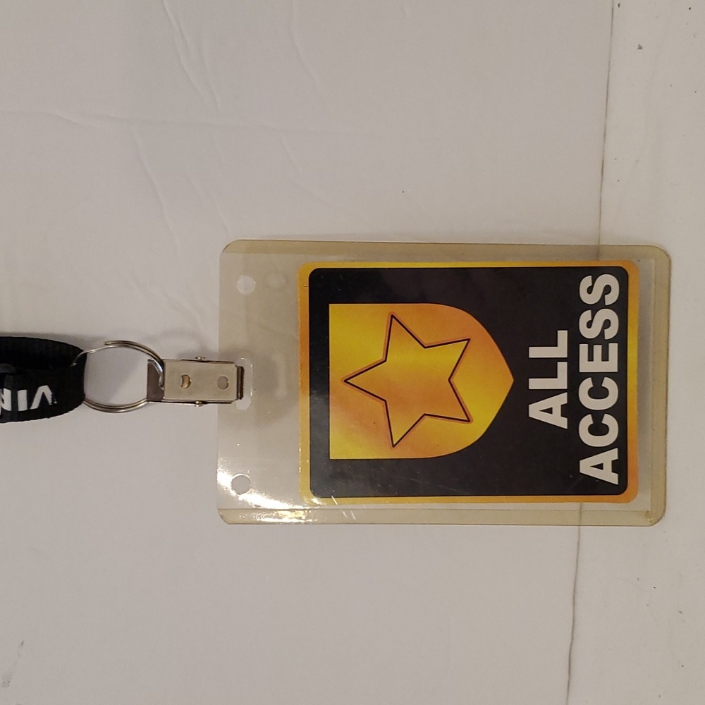 VIP Lanard - Picture 3 of 4